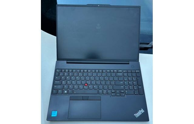 Top de Gama empresarial, Lenovo E16 i5-13th Gen.