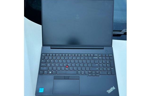 Top de Gama empresarial, Lenovo E16 i5-13th Gen.