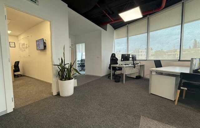 Arrenda-se vários escritórios nas torres Rani