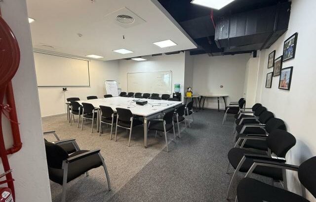 Arrenda-se vários escritórios nas torres Rani