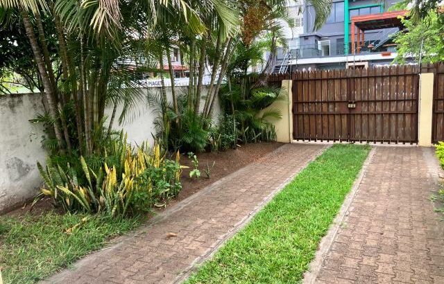 🏡 *Type 7 House with Private Pool for Sale – Sommershield, Maputo (Near UEM