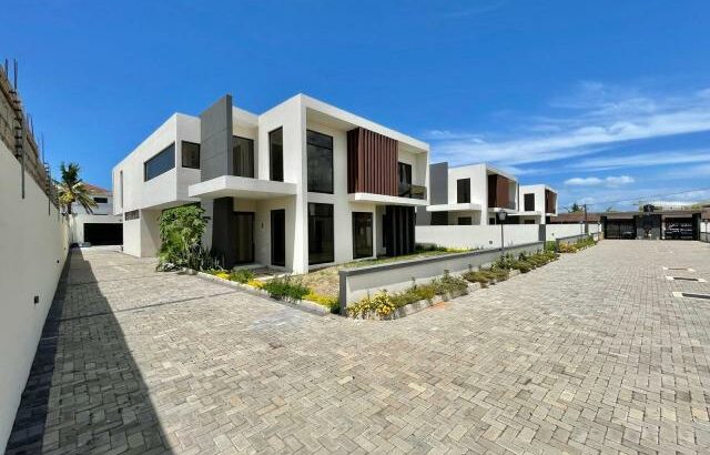 🏡 *FOR SALE: SUPER LUXURY 4-BEDROOM  IN MAPUTO -TRIUNFO, BEHIND AQUAPARK!*