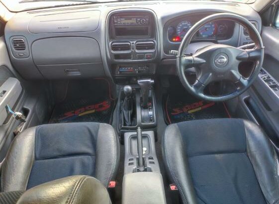 Nissan HardBody Automática 4×4