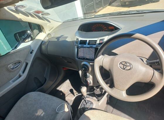 Toyota Vitz aproveita