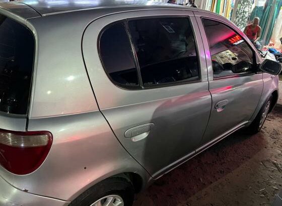 Toyota Vitz oportunidade única aproveita