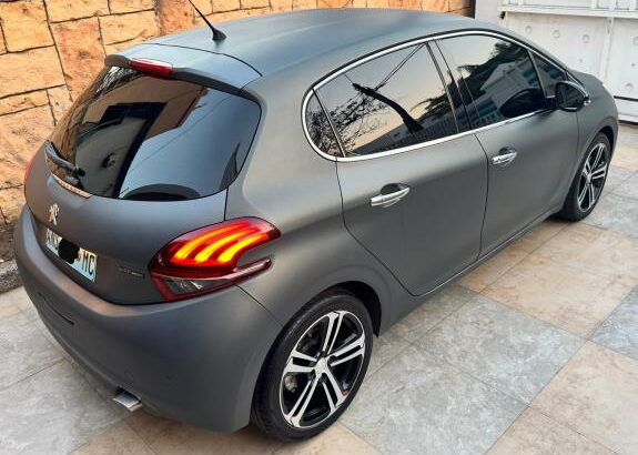 Peugeot 208 GTLINE ICE EDITION