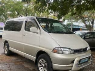 Toyota Granvia 4WD a Diesel