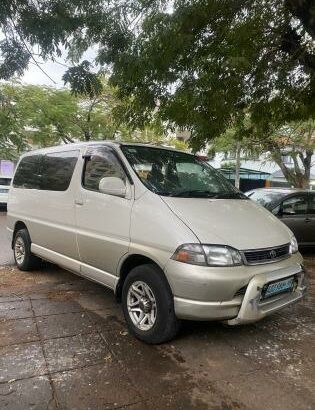 Toyota Granvia 4WD a Diesel