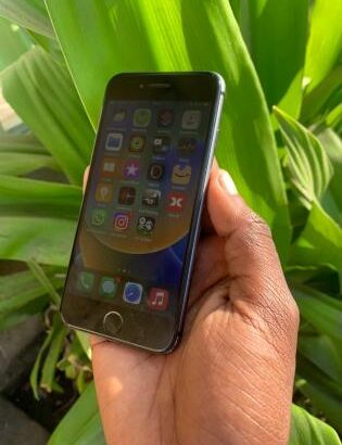 IPhone 8 por 6mil aproveita