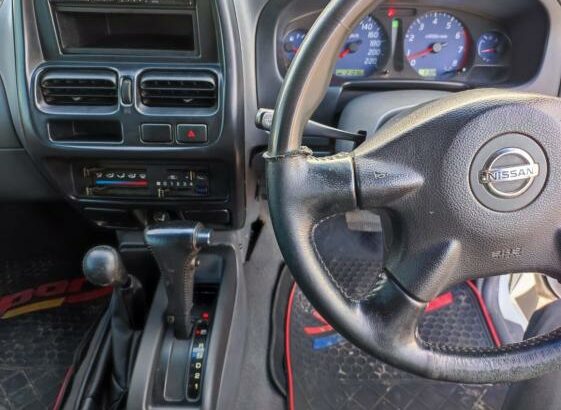 Nissan HardBody Automática 4×4