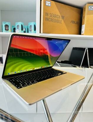 Apple MacBook Air 2022 M2 Semi Novo  Promoção Entrega Gratuita Maputo/Matola  01 Ano de Garantia  Processor: M2 RAM Memory: 8GB Storage: 256GBSSD Disp