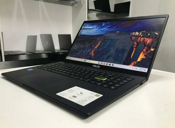 ASUS E510 Celeron N4500 12th Gen 8GB RAM 256GB SSD 15.6”