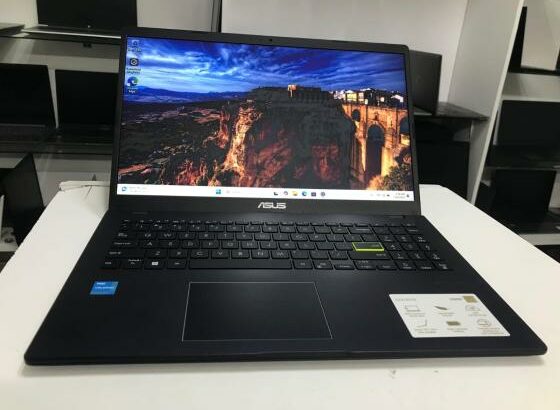 ASUS E510 Celeron N4500 12th Gen 8GB RAM 256GB SSD 15.6”