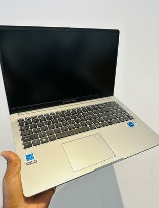 Asus Expert book P150 Notebook PC Lap Top Classico e Executivo  , Edição 2024 Intel Core I5-13430H (12 CPUs) 2.10 GHz 16 GB DDR5 SDRAM , 512 GB SSD NV