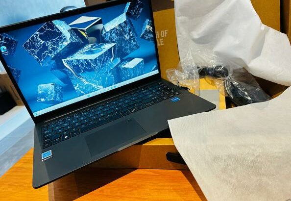 ASUS Expertbook B1503C i5 13th 16GB RAM 512GB SSD Novinho