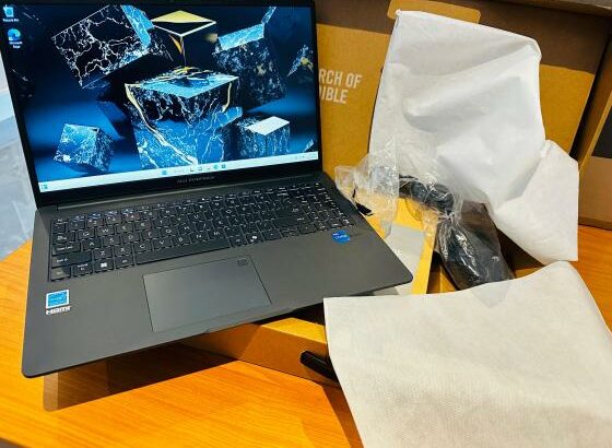 ASUS Expertbook B1503C i5 13th 16GB RAM 512GB SSD Novinho