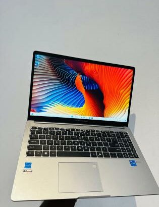 ASUS Expertbook P150 2024 i5 13th 16GB RAM 512GB SSD