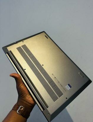 Atenção Eng’s, Arquitetos e Programadores Aproveitem Grande Promoção  Top Lenovo ThinkBook 15  Intel Core I5-10300H 2.50.GHZ  (8 CPUs)2.50GHZ 16 GB DD