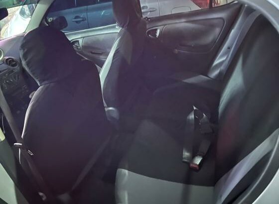 Toyota Vitz oportunidade única aproveita