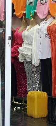 Conjunto Chique blusa e saia  825354803