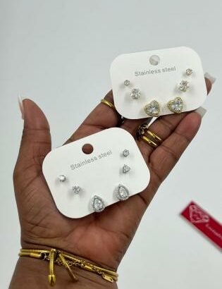 Conjunto de brincos inoxidáveis 864684314