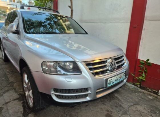 VW Touareg V6 aproveita