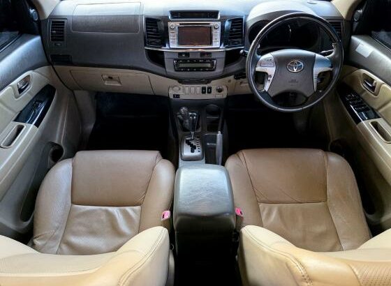 Toyota Fortuner novinho aproveita