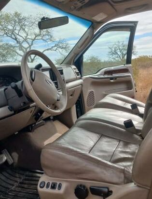 Ford F-350 Super Duty com Sunroof