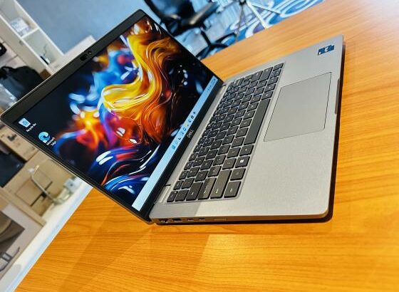 Dell Laptop Latitude 5440  Tela FHD AG de 14 polegadas  Intel Core i5-1345U 10 Core  (13ª geração)  12 CPUs  SSD 256 GB NVMe 16 GB  DDR5 SDRAM   Windo