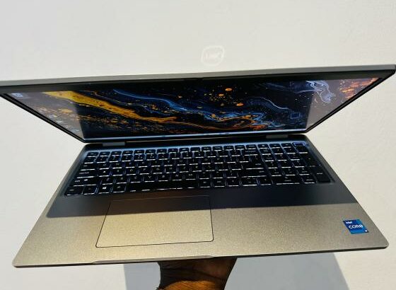 Dell Latitude 5521 UltraBook Machine 11 TH Generation Intel Core i7-11850H 2.50GHZ (16 CPUS ) 16 GB DDR4 SDRAM 512 GB SSD Intel UHD Graphics 15.6 Pole