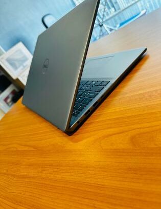Dell Vostro 16 5640 Intel core 7 150u 15th 16GB RAM 1TB SSD