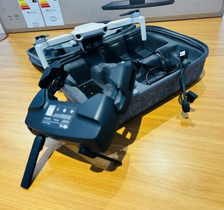 Drone em Promoção  DJI Ma Vic  Mini C2 Semi Novo  Com Bolsa  Controle Remoto Cabos Completos  Preço:26.500.00MT
