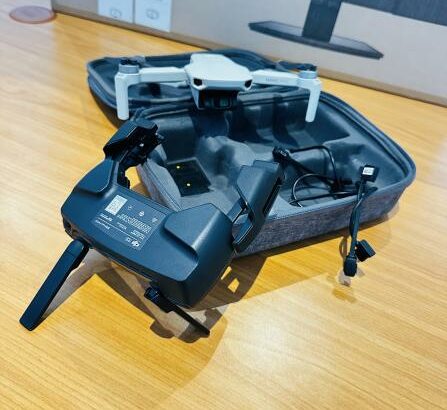Drone em Promoção  DJI Ma Vic  Mini C2 Semi Novo  Com Bolsa  Controle Remoto Cabos Completos  Preço:26.500.00MT