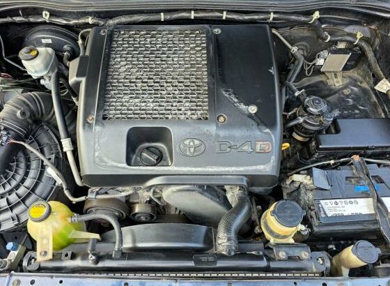 Toyota Fortuner novinho aproveita