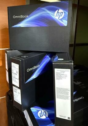 HP OmniBook X Flip 16″ Core Ultra 7  16GB 1TB SSD Windows 11  Selado