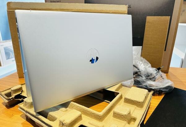 Hp Pavilion 15-eg3xxx Touchscreen  Novo na caixa Com Garantia  13 Th Gen Intel Core i5-1335U ( 12 CPUs)  8GB DDR5 SDRAM ,512 GB SSD NVMe 15.6 Polegada