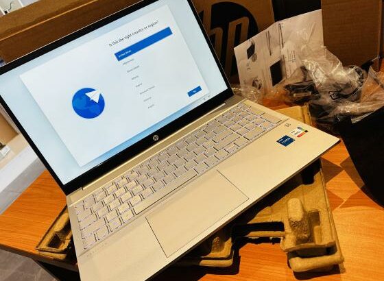 Hp Pavilion 15-eg3xxx Touchscreen  Novo na caixa Com Garantia  13 Th Gen Intel Core i5-1335U ( 12 CPUs)  8GB DDR5 SDRAM ,512 GB SSD NVMe 15.6 Polegada