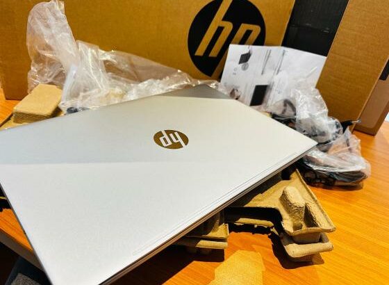HP Pavilion 15 Touch 15.6 i5 13th 8GB RAM 512GB SSD