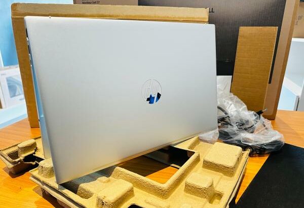 HP Pavilion 15 Touch 15.6 i5 13th 8GB RAM 512GB SSD