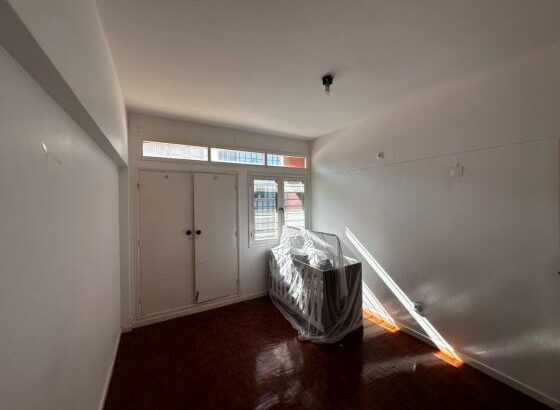 Vende-se na Julies Nyerere apartamento T3 luxuoso
