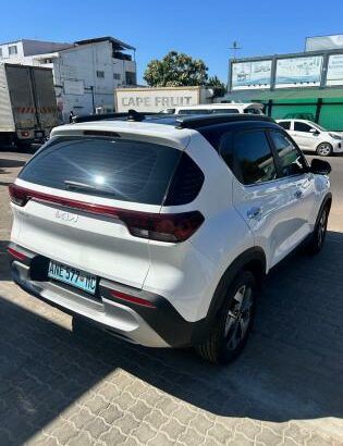 KIA SONET 1.5cc AT8 4X2 5LUG GASOLINA MY2023 13000KM