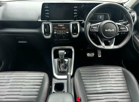 KIA SONET 1.5cc AT8 4X2 5LUG GASOLINA MY2023 13000KM