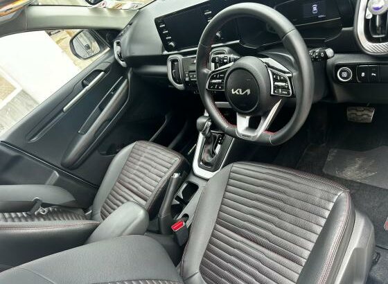 KIA SONET 1.5cc AT8 4X2 5LUG GASOLINA MY2023 13000KM