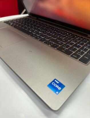 Laptop Dell Latitude 5530 i5 12th 16GB RAM 512GB SSD 15.6”