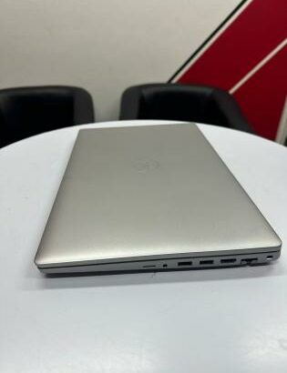 Laptop Dell Latitude 5530 i5 12th 16GB RAM 512GB SSD 15.6”