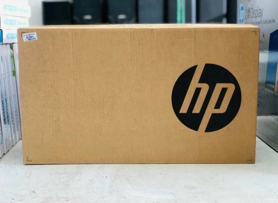 LAPTOP HP 250 G9 PROCESSOR INTEL CELERON N4500 8GB RAM 256GB SSD WINDOWS 11 15.6 INCH HD DISPLAY. SELADOS