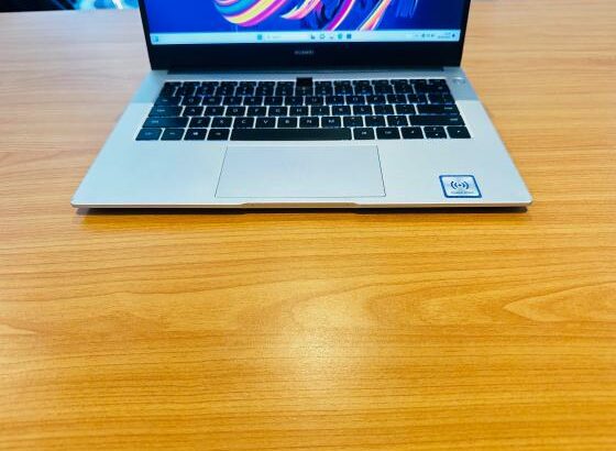 Laptop Huawei MateBook D14 AMD Ryzen 7 8GB RAM 512GB SSD AMD Radeon Rx Vega 10