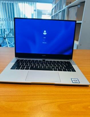 Laptop Huawei MateBook D14 AMD Ryzen 7 8GB RAM 512GB SSD AMD Radeon Rx Vega 10
