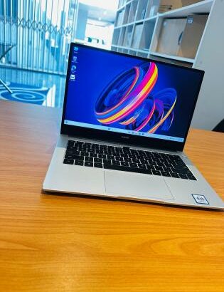 Laptop Huawei MateBook D14 AMD Ryzen 7 8GB RAM 512GB SSD AMD Radeon Rx Vega 10