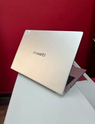 Laptop Huawei MateBook D15 i7 12th 16GB RAM 512GB SSD